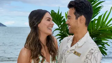 Backdrop to the movie "Aloha Heart" #702121