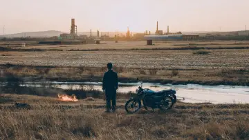 Backdrop to the movie "Caught by the Tides" #611963