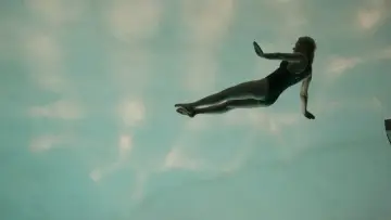 Backdrop to the movie "It