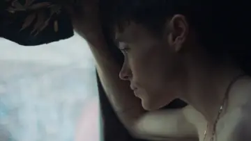 Backdrop to the movie "Close to You" #1190551