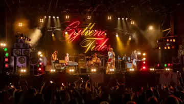 Backdrop to the movie "Sounds of Summer" #1770312