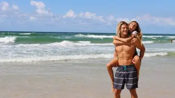 Backdrop to the movie "Sons of Summer" #1080645
