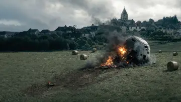 Backdrop to the movie "Just After Dawn" #1886523