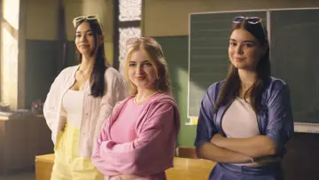 Backdrop to the movie "School of Magical Animals 3" #573981