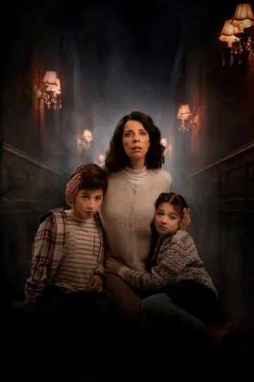 Poster to the movie "Under Your Feet" #1618373