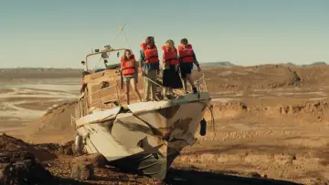 Backdrop to the movie "Survive" #604169