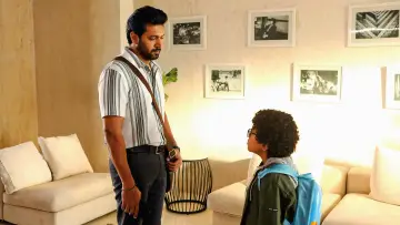 Backdrop to the movie "Kadhalikka Neramillai" #1528179