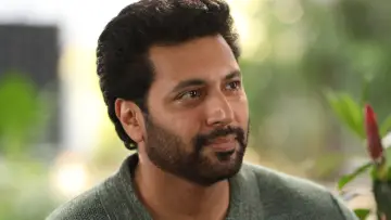 Backdrop to the movie "Kadhalikka Neramillai" #1528199