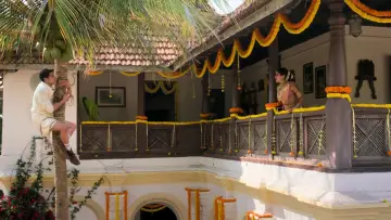 Backdrop to the movie "Param Sundari" #648858