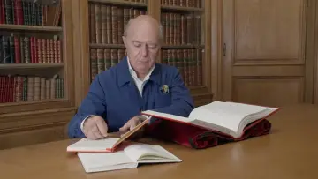 Backdrop to the movie "De Gaulle vs Churchill : Mémoires de guerre, guerre des mémoires" #1015963