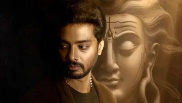Backdrop to the movie "Athomugam" #1049338