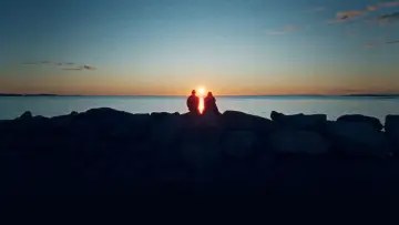 Backdrop to the movie "When the Light Breaks" #532377