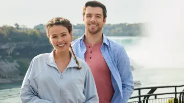 Backdrop to the movie "Falling in Love in Niagara" #434694