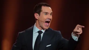 Backdrop to the movie "Jimmy Carr: Natural Born Killer" #1210476