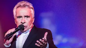 Backdrop to the movie "Sardou, autoportrait" #1169046