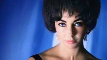 Backdrop to the movie "Elizabeth Taylor: The Lost Tapes" #1105431