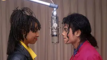 Backdrop to the movie "Mirroring Michael Jackson" #982478
