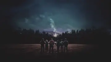 Backdrop to the movie "All is Fine in 