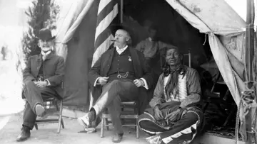 Backdrop to the movie "Buffalo Bill" #1114210