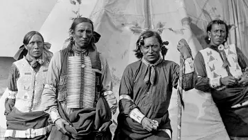 Backdrop to the movie "Buffalo Bill" #1114214