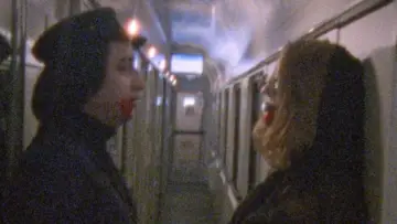 Backdrop to the movie "Love Bites" #1117737