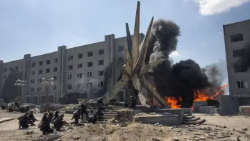 Backdrop to the movie "The Hunger Games: Mockingjay - Part 2" #634296