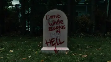 Backdrop to the movie "Carrie" #736288