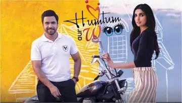 Backdrop to the movie "Hum Tum aur Woo" #1138485