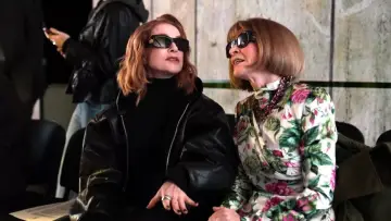 Backdrop to the movie "Paris, Capitale de la Mode ! 50 ans de Fashion Week !" #1142754