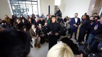 Backdrop to the movie "Paris, Capitale de la Mode ! 50 ans de Fashion Week !" #1142756