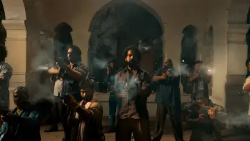 Backdrop to the movie "Maalik" #656226