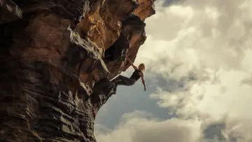 Backdrop to the movie "Apex" #568104