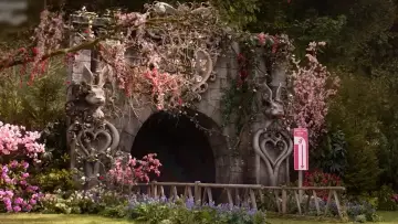 Backdrop to the movie "Descendants: Wicked Wonderland" #1841258
