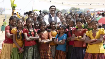 Backdrop to the movie "Idli Kadai" #635756