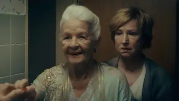 Backdrop to the movie "In My Mother