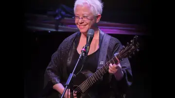 Backdrop to the movie "Janis Ian: Breaking Silence" #806242