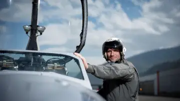 Backdrop to the movie "Guy Martin: Top Gun" #881807