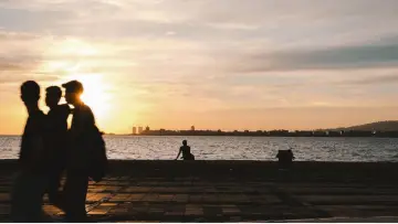Backdrop to the movie "In My Early Twenties" #942672