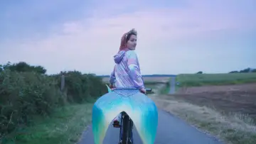 Backdrop to the movie "Miss Mermaid" #842421
