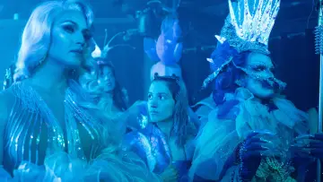 Backdrop to the movie "Miss Mermaid" #842422