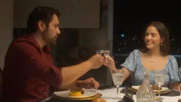 Backdrop to the movie "The Dish" #1356210