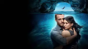 Backdrop to the movie "Blue Cave" #736074