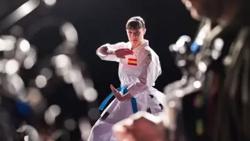 Backdrop to the movie "Karateka" #1639779