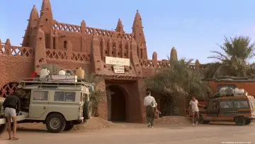 Backdrop to the movie "End of Trip, Sahara" #1765690