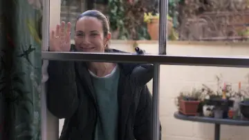Backdrop to the movie "Tender Loving Care" #1639040