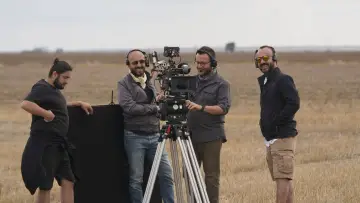 Backdrop to the movie "The Tie" #1840859
