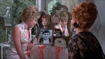 Backdrop to the movie "Pussycat, Pussycat, I Love You" #804067