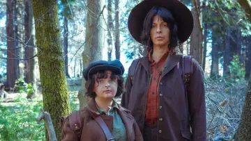 Backdrop to the movie "Em & Selma Go Griffin Hunting" #1906216