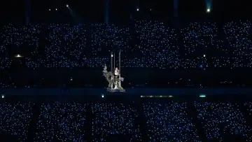 Backdrop to the movie "IU CONCERT [THE WINNING] IN CINEMAS" #704098