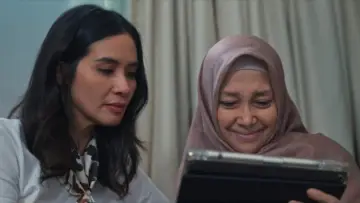 Backdrop to the movie "Lyora: Penantian Buah Hati" #1846266